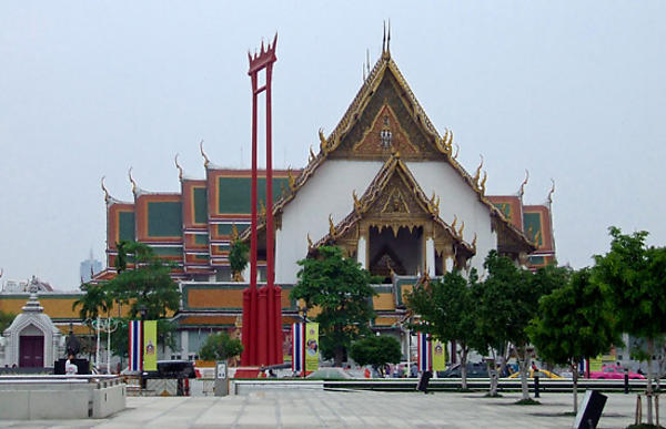 Ват Сутат, гигантские качели, храмы Тайланда