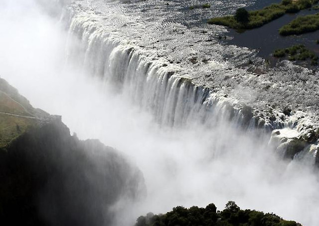 Водопад, водопада, время, является, Зимбабве, птиц, Моси-оа-Тунья, паводка, составляет, Замбии, Африки, парком, расположен, стороны, можно, реке, километров, национальным